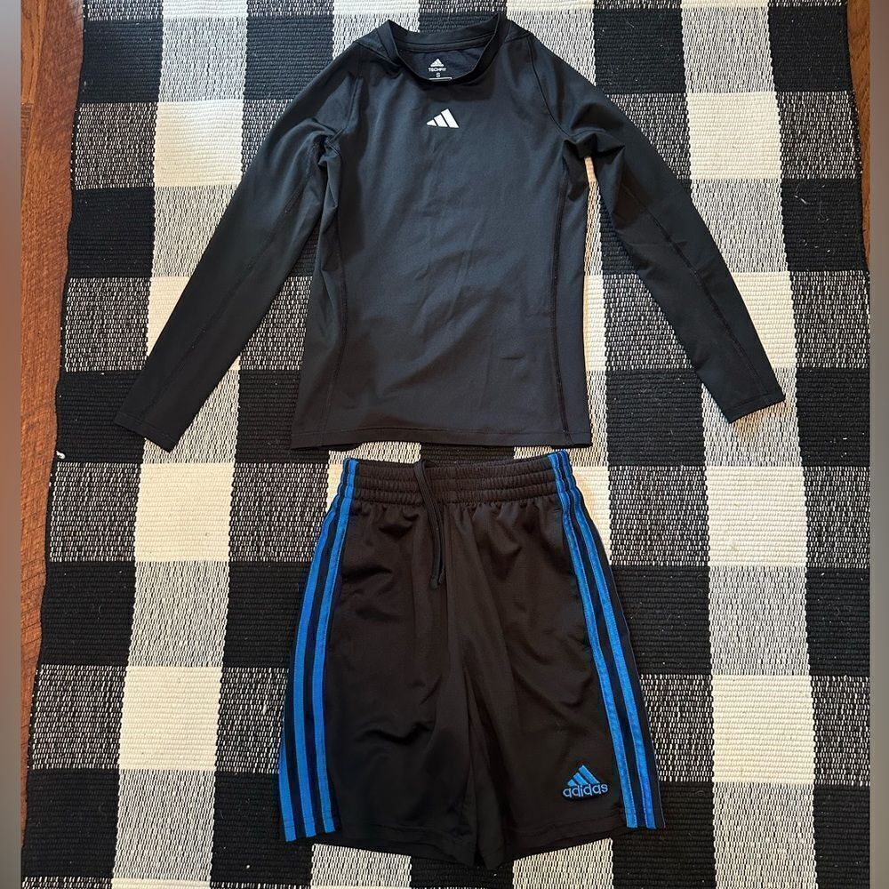 Boys adidas tech shirt and shorts size 8